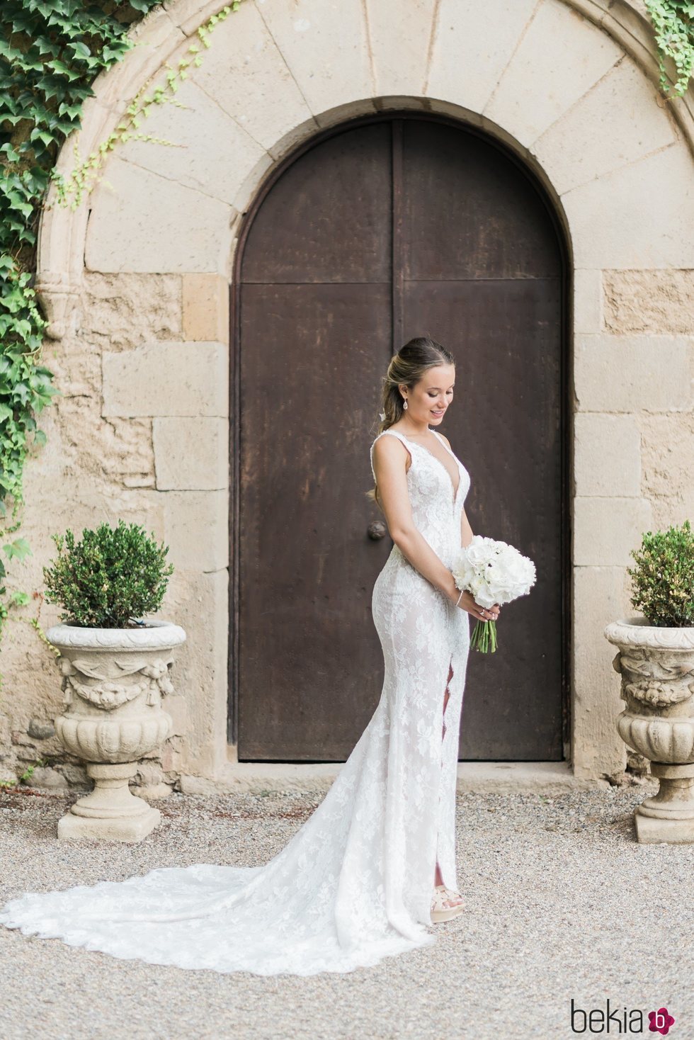 Carlota Bertran, espectacular con su segundo vestido para su boda con Pol Espargaró