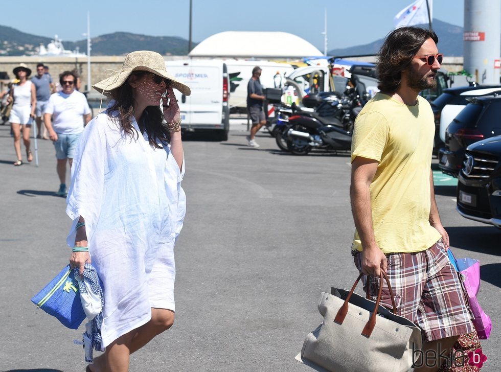Carlota Casiraghi y Dimitri Rassam de vacaciones en Saint Tropez
