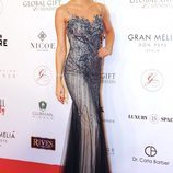 La modelo Carla Barber posando durante la gala Global Gift Marbella 2018