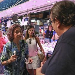 La Reina Sofía y la Reina Letizia comprando Lotería en Mallorca