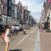 Lara Álvarez de paseo por Ámsterdam