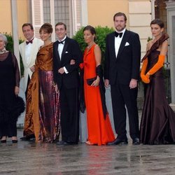 La Infanta Pilar y su familia durante la cena de gala previa a la boda de Felipe de Borbón y Letizia Ortiz