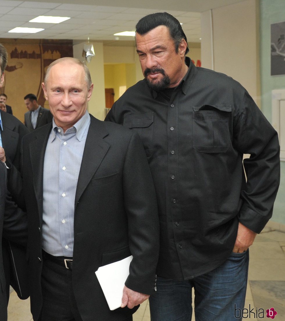 Steven Seagal con Vladimir Putin en Rusia