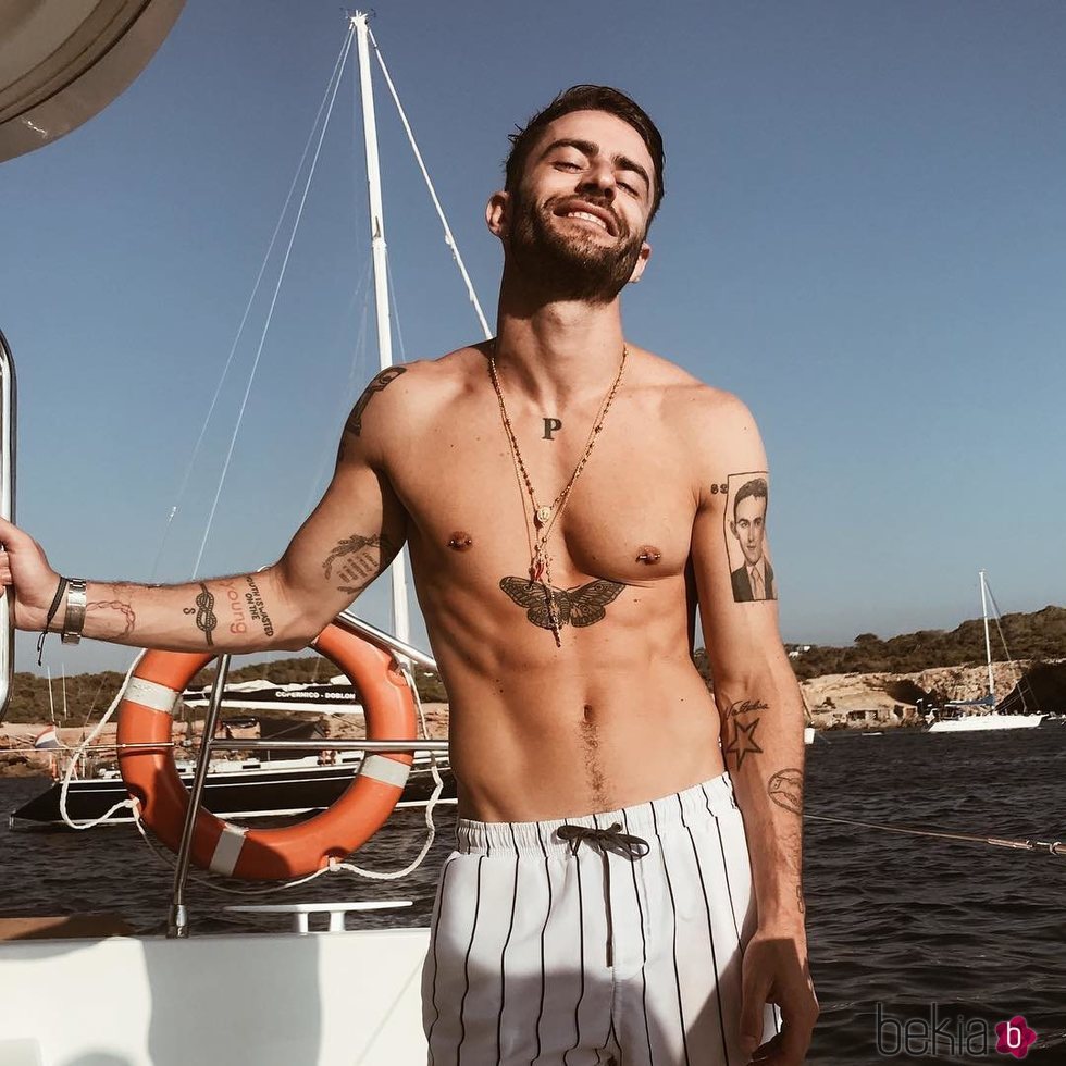 Pelayo Díaz en un yate durante sus vacaciones en Ibiza
