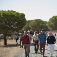 Pedro Sánchez y Angela Merkel pasean por el Parque Nacional de Doñana