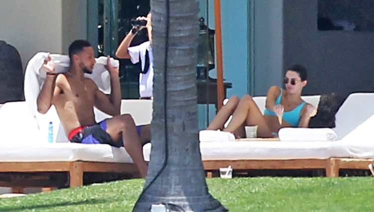 Kendall Jenner y Ben Simmons durante sus vacaciones en México