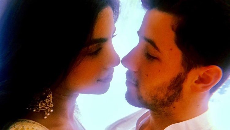 Nick Jonas y Priyanka Chopra confirman su compromiso