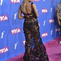 Rita Ora en la alfombra roja de los VMAs 2018