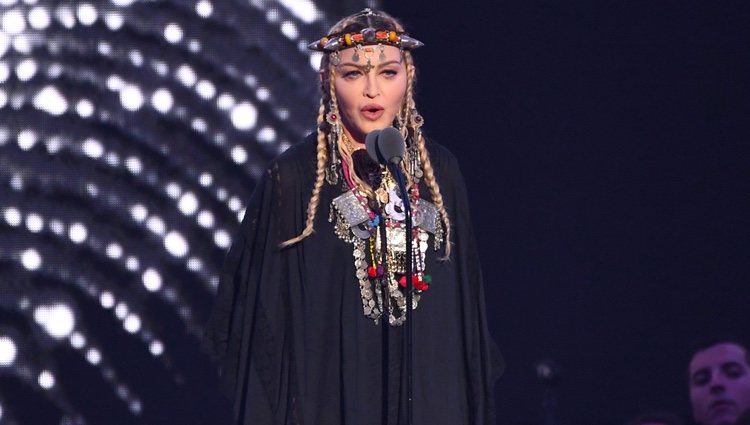 Madonna durante el tribuno a Aretha Franklin en los VMAs 2018