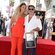 Leona Lewis acompaña a Simon Cowell en la entrega de su estrella en la Paseo de la Fama de Hollywood