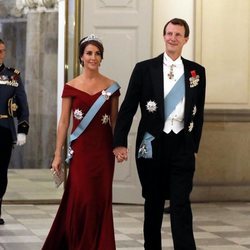 Joaquín y Marie de Dinamarca en la cena de gala en honor a Emmanuel Macron