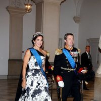 Federico y Mary de Dinamarca en la cena de gala en honor a Emmanuel Macron