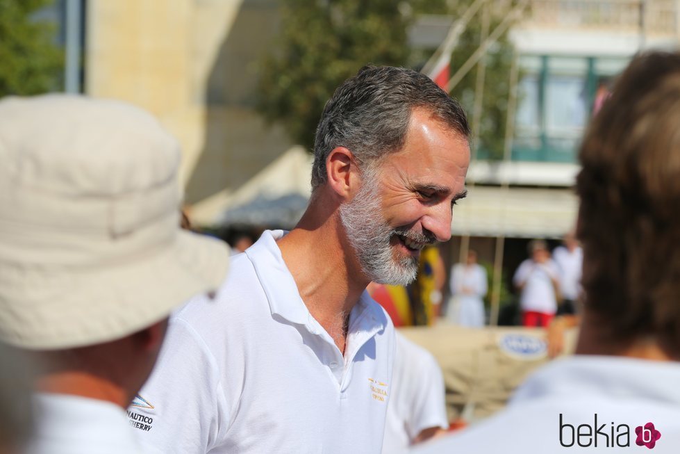 El Rey Felipe feliz por participar en la Copa del Rey de Vela de Menorca