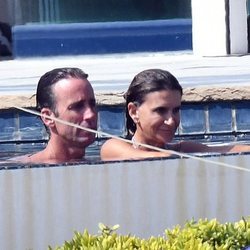 Álvaro Muñoz Escassi y Carmen Matutes durante unas vacaciones en Marbella