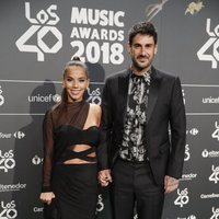 Melendi y Julia Nakamatsu en la cena de nominados de Los40 Music Awards 2018