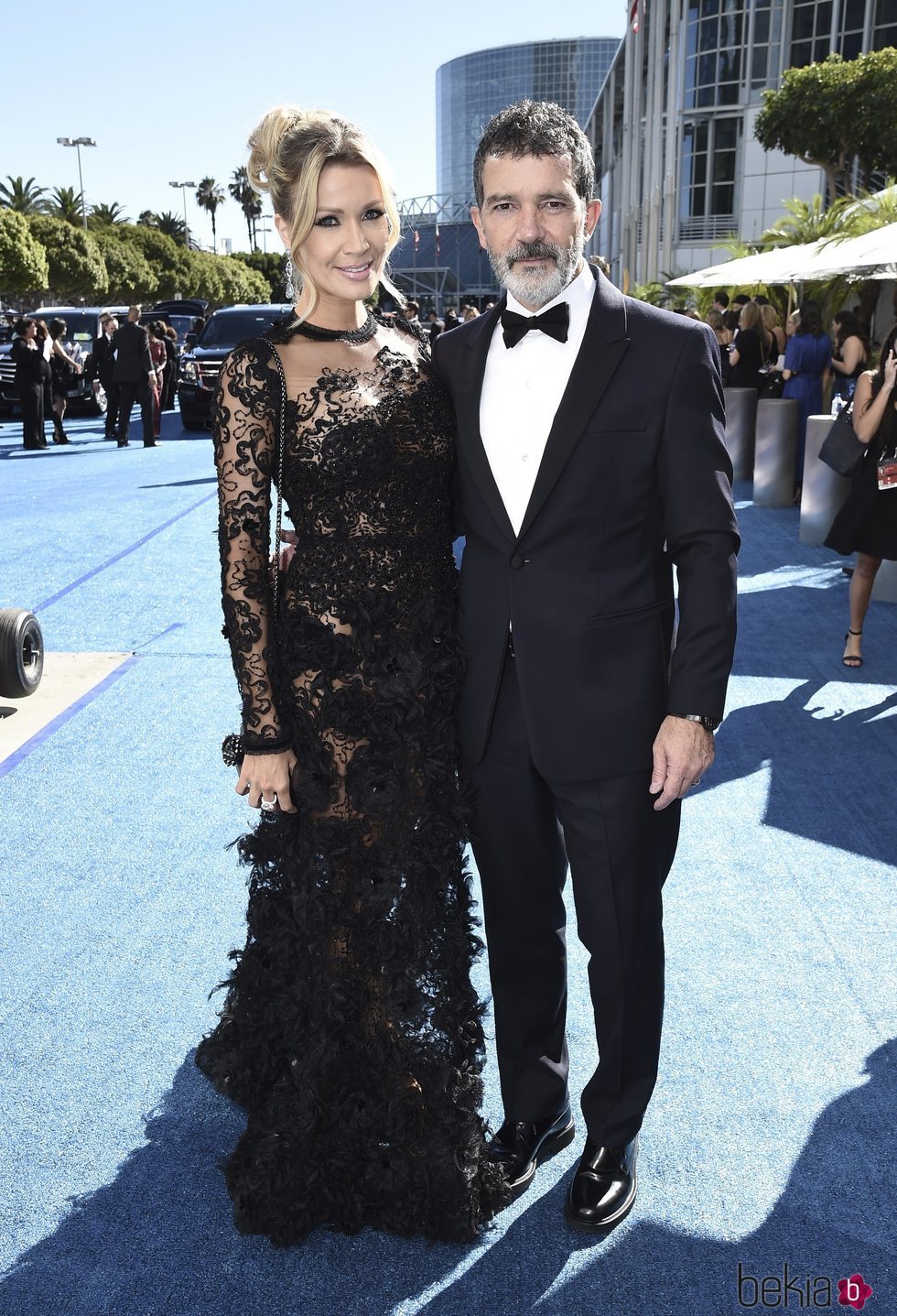 Antonio Banderas y Nicole Kimpel en los Premios Emmy 2018