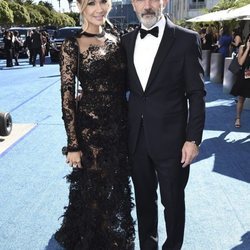 Antonio Banderas y Nicole Kimpel en los Premios Emmy 2018
