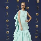 Poppy Delevingne en la alfombra roja de los Premios Emmy 2018