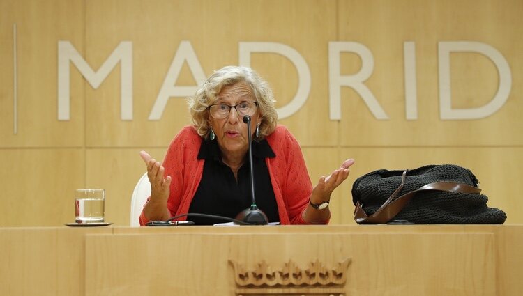 Manuela Carmena en una conferencia de prensa