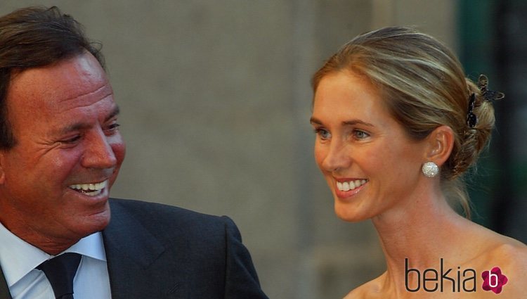 Julio Iglesias junto a su mujer Miranda Rijnsburger