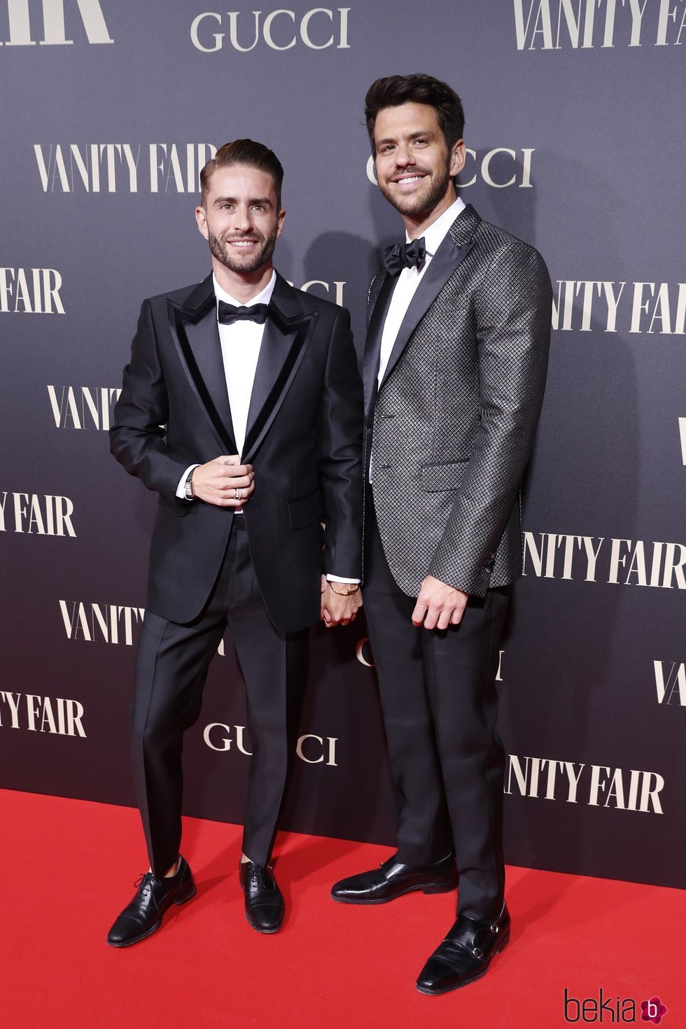 Pelayo Díaz y su marido, Andy McDougall, en la alfombra roja de los premios Vanity Fair 2018
