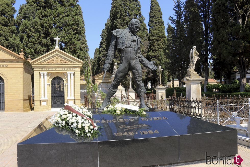 La tumba de Paquirri en el 34º aniversario de su muerte