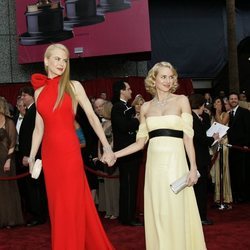 Naomi Watts y Nicole Kidman, de la mano en los Oscars de 2007