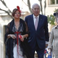 José Manuel García-Margallo y María Isabel Barreiro llegando a la boda de Fernando Fitz James-Stuart con Sofía Palazuelo