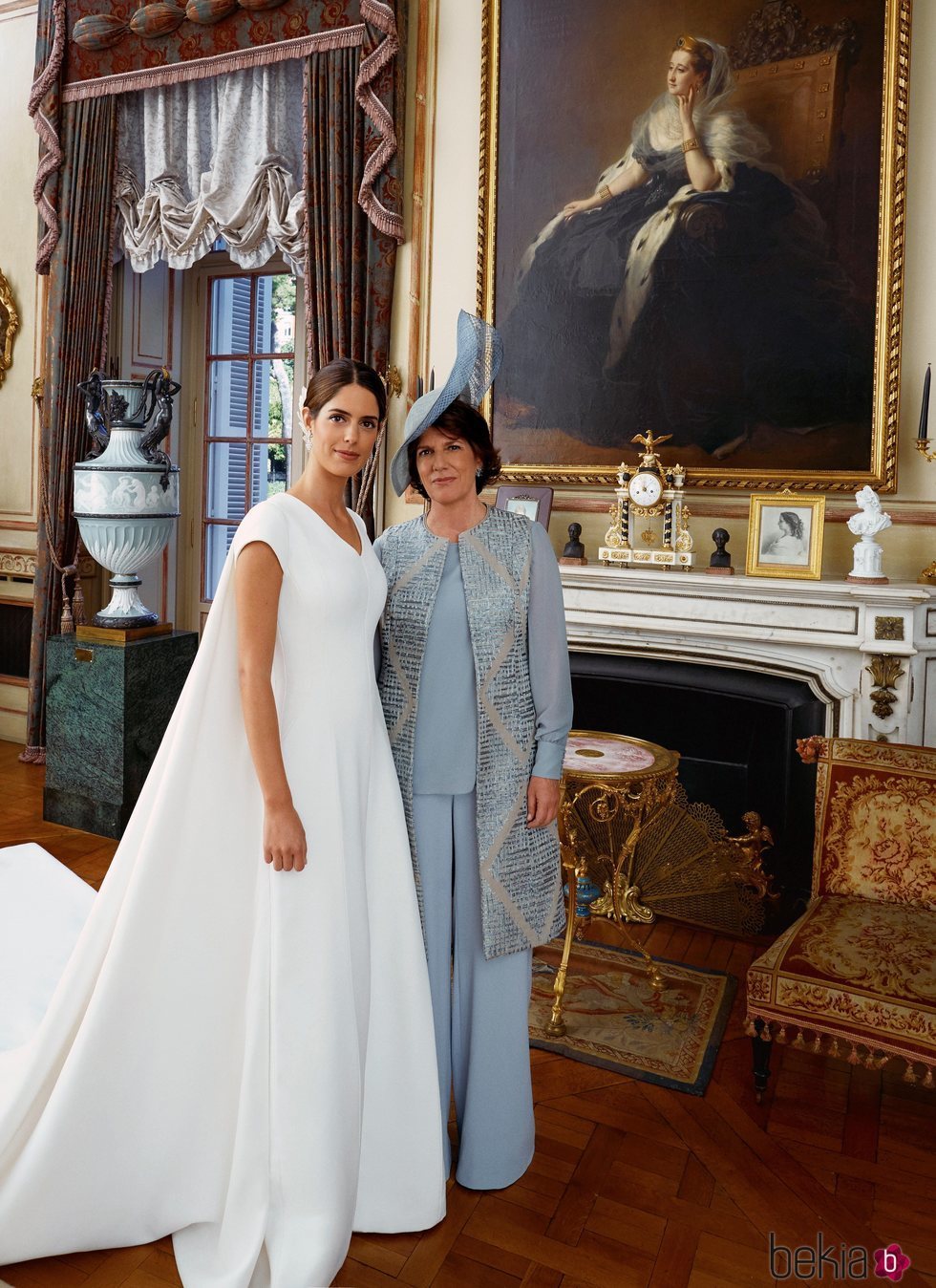 Sofía Palazuelo con su madre, Sofía Barroso, el día de su boda con Fernando Fitz-James Stuart