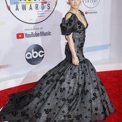 Rita Ora en los American Music Awards 2018