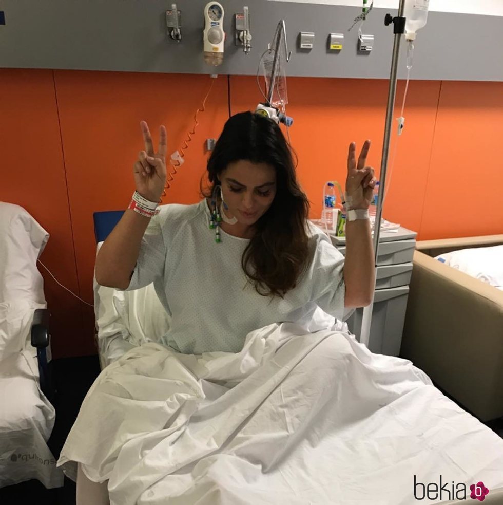 Marisa Jara en el hospital tras ser operada de urgencia de un tumor