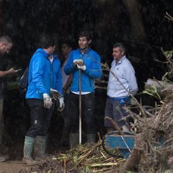 Rafa Nadal limpiando tras las inundaciones en Mallorca