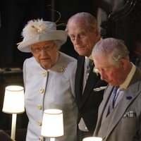 La Reina Isabel, el Duque de Edimburgo y el Príncipe Carlos en la boda de Eugenia de York y Jack Brooksbank