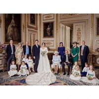 Eugenia de York y Jack Brooksbank con sus padres, hermanos, pajes, damas, la Reina Isabel y el Duque de Edimburgo en su boda