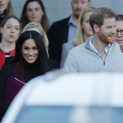 Meghan Markle y el Príncipe Harry durante una visita oficial en Australia