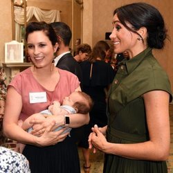 Meghan Markle con Missy Higgins y su bebé en Sydney