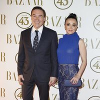 Pedro J. Ramírez y Cruz Sánchez en la alfombra roja de los Premios Harper's Bazaar Actitud 43 2018
