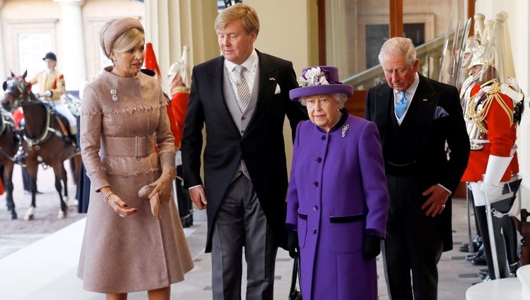 Guillermo y Máxima de Holanda con la Reina Isabel y el Príncipe Carlos en su Visita de Estado a Reino Unido