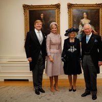 Guillermo Alejandro y Máxima de Holanda con el Príncipe Carlos y Camilla Parker en Londres