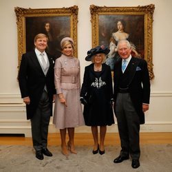Guillermo Alejandro y Máxima de Holanda con el Príncipe Carlos y Camilla Parker en Londres