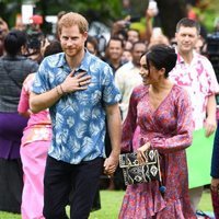 El Príncipe Harry y Meghan Markle visitan la Universidad de South Pacific en Fiji