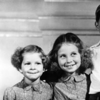 La Princesa Sofía con sus hermanos, la Princesa Irene y el Príncipe heredero Constantino