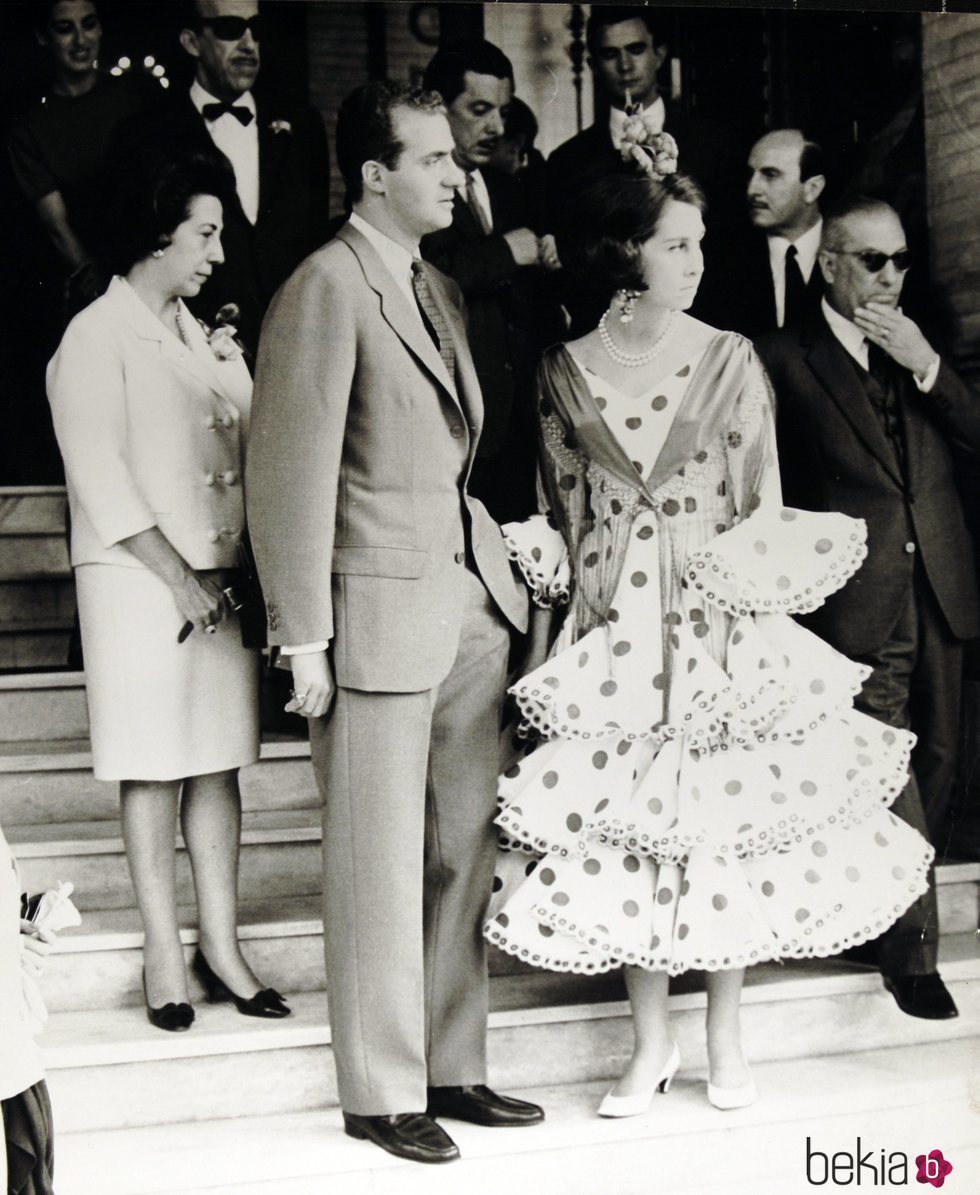 La Reina Sofía vestida de flamenca junto al Rey Juan Carlos