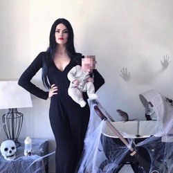 Adriana Abenia y su hija Luna disfrazadas para Halloween