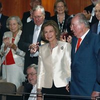 La Reina Sofía disfruta del concierto organizado en su honor junto al Rey Juan Carlos