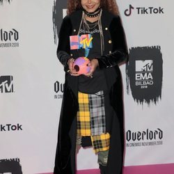 Janet Jackson con su premio de los MTV EMAs 2018 de Bilbao
