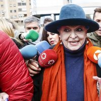 Lucía Bosé acudiendo a un juicio por un cuadro de Picasso