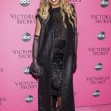 Laverne Cox en la alfombra rosa del Victoria's Secret Fashion Show 2018