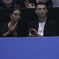 Georgina Rodríguez y Cristiano Ronaldo disfrutando de un partido de tenis con Cristiano Ronaldo Junior
