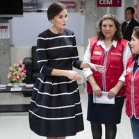La Reina Letizia visita el Centro de Emergencia Mujer de Lima